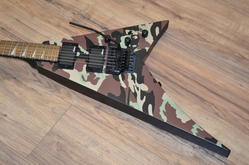 Jackson X SERIES RHOADS RRX24 CAMO | Carlino Guitars