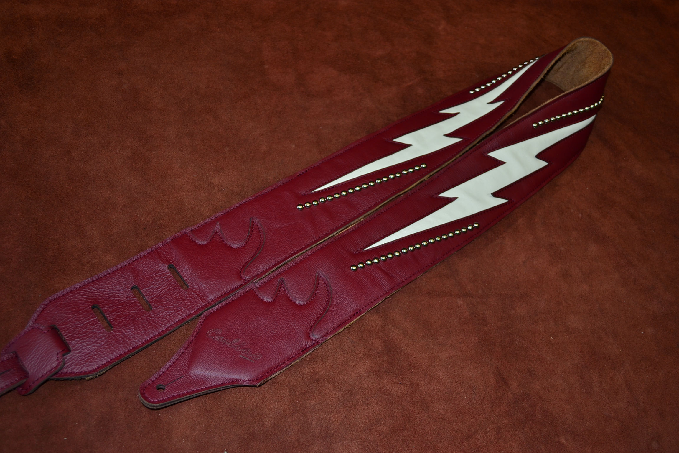 Carlino Double Bolt/Stud Guitar Strap Wine/Cream