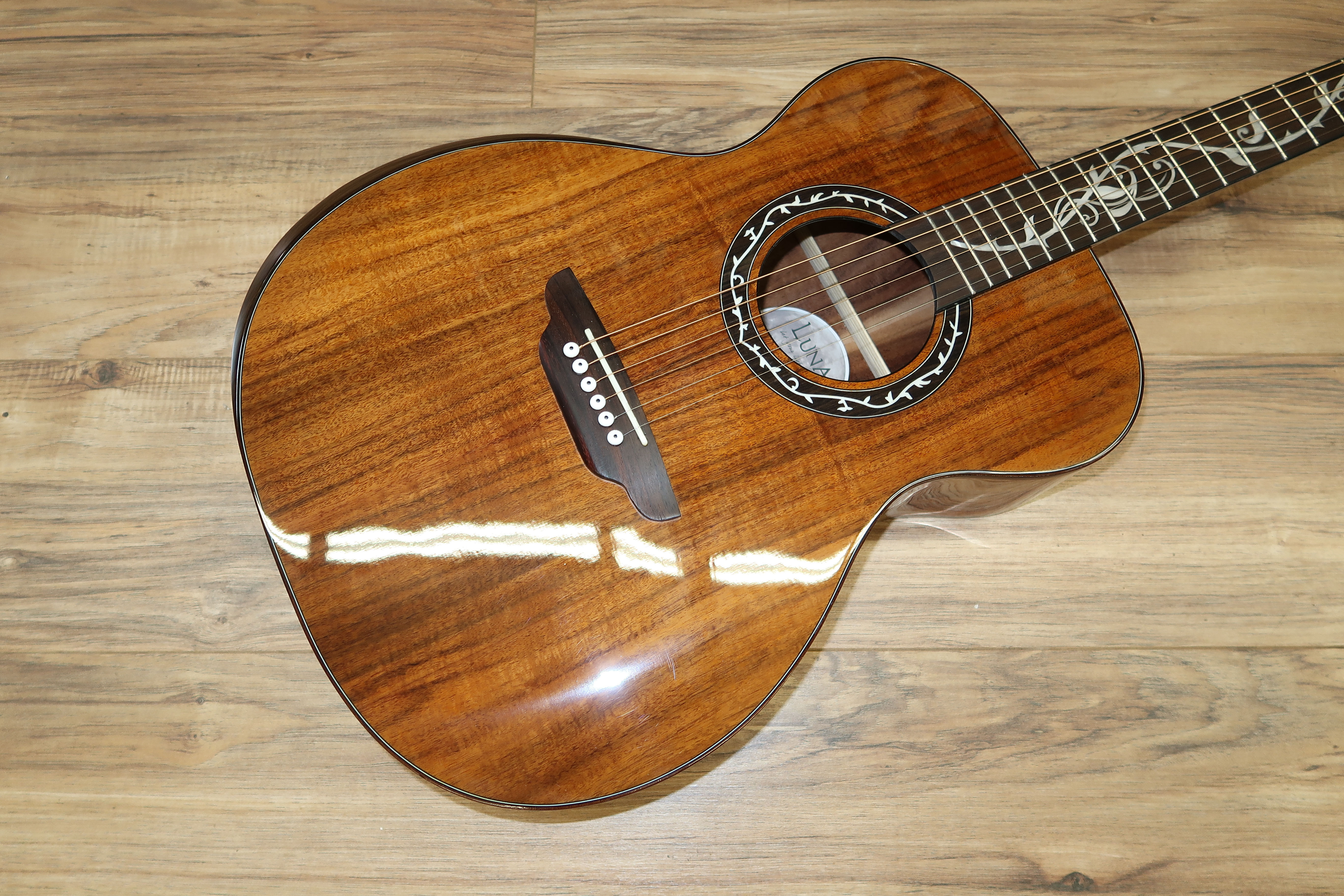 VINEYARD KOA BEVEL FOLK ACOUSTIC/ELECTRIC