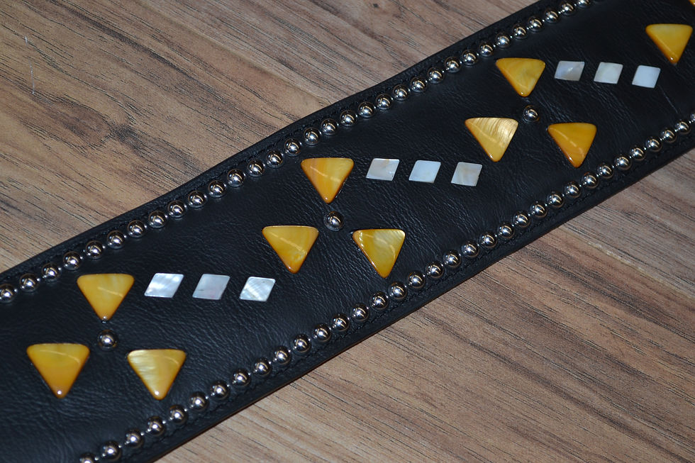 Thumbnail: Carlino Radioactive Pearl Strap