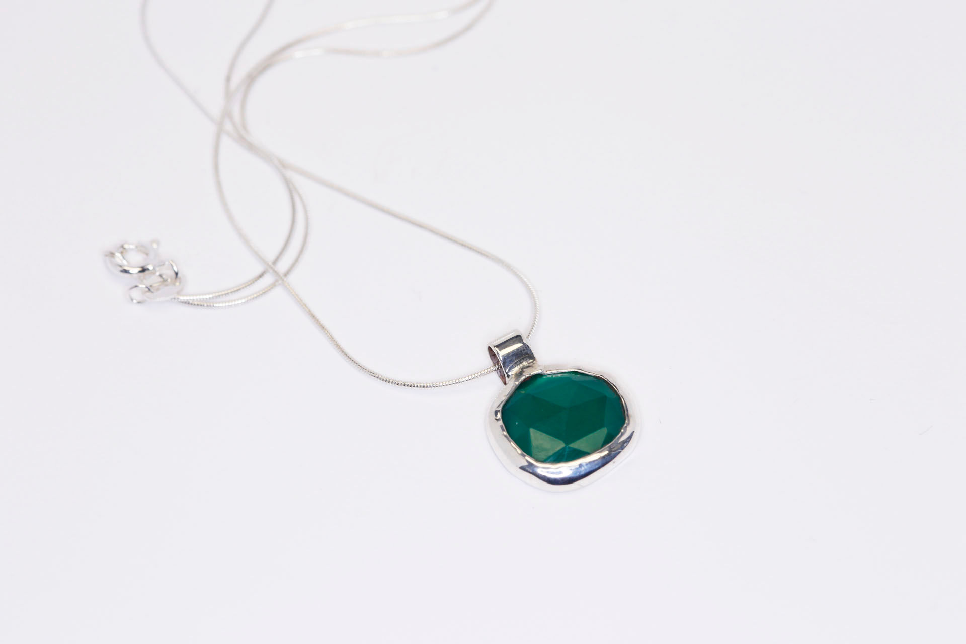 VADA Chrysoprase Pendant
