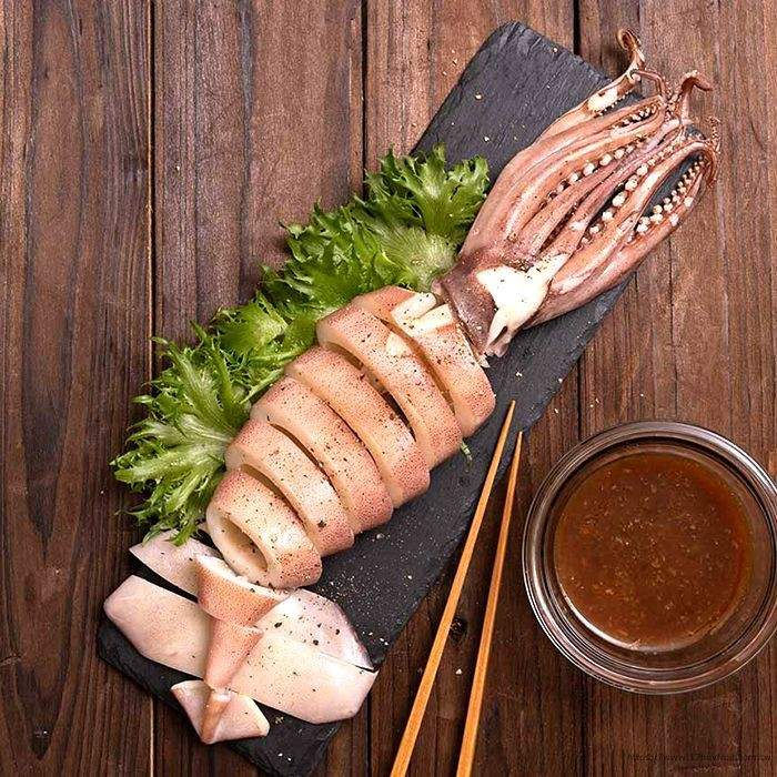 創世紀魷魚冰卷 Frozen Cooked Whole Squid 250g