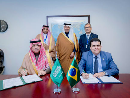 KSA fortifies global logistics hub with 17 new air pacts