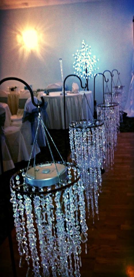 Floating Chandelier Aisle