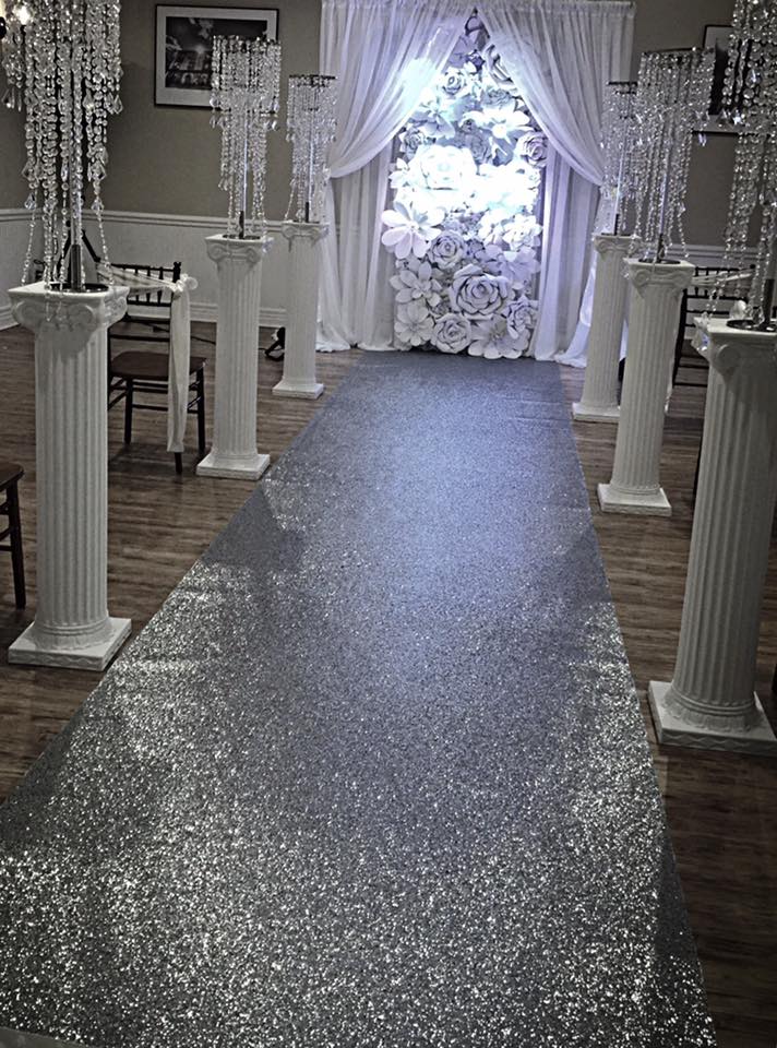 Pillars/Chandeliers/Diamond Runner