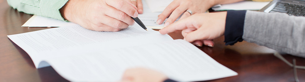 La firma de un contrato