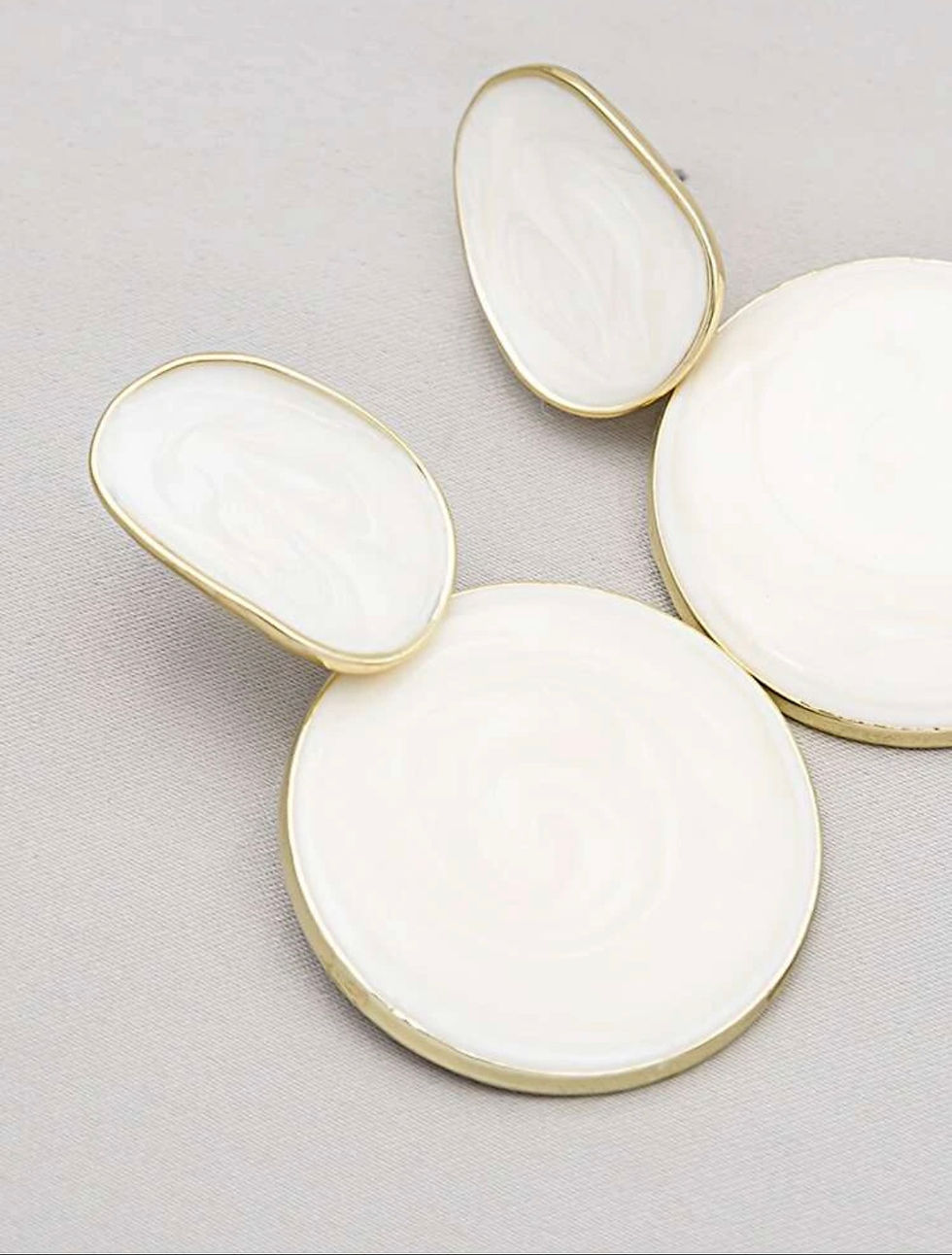 Thumbnail: Cream Round Drop Earrings