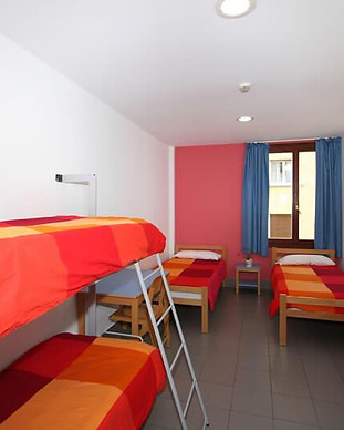 habitacion-familiar-trinkete-hostel.jpg