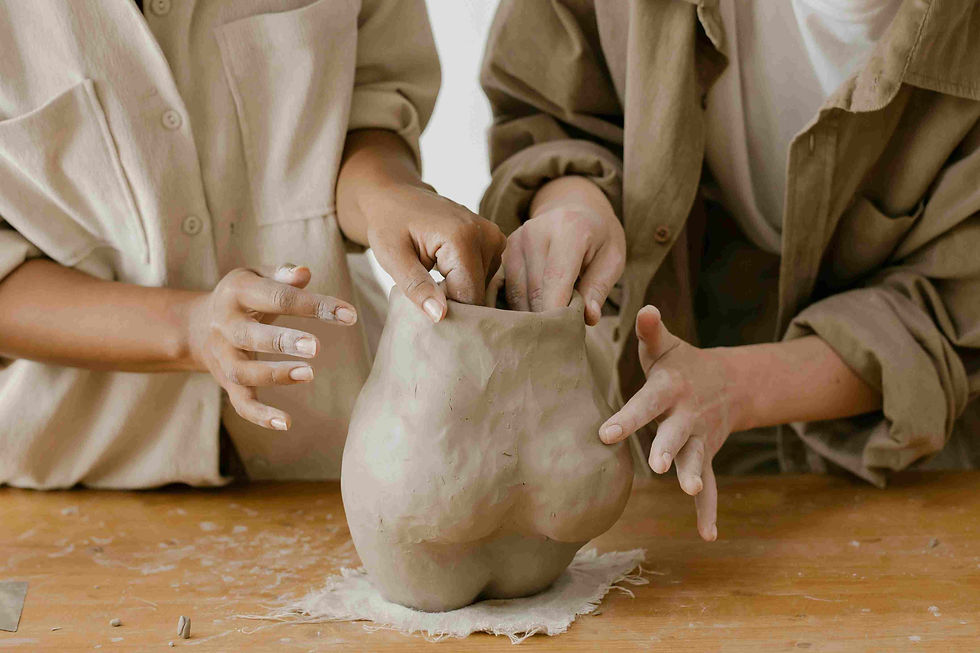 fabrication de poterie a plusieurs