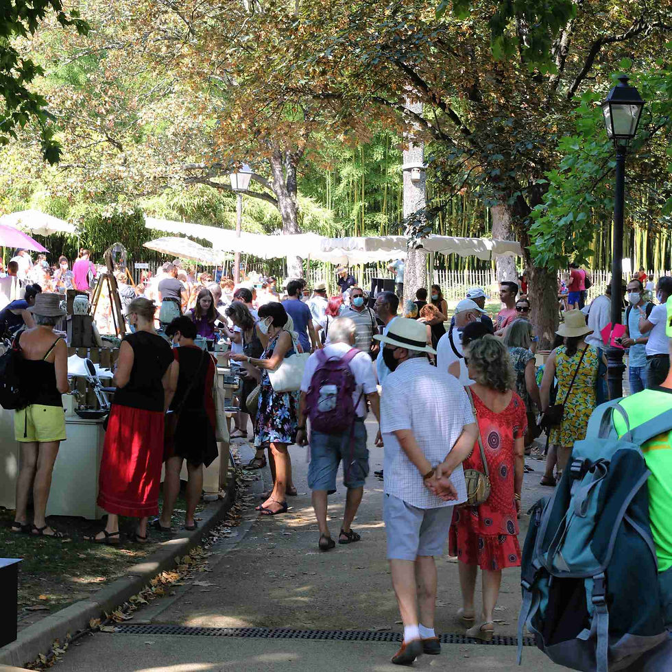 marche de poterie et ceramique