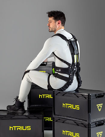 Modellbild mit dem BionicBack Exoskelett vom hTRIUS