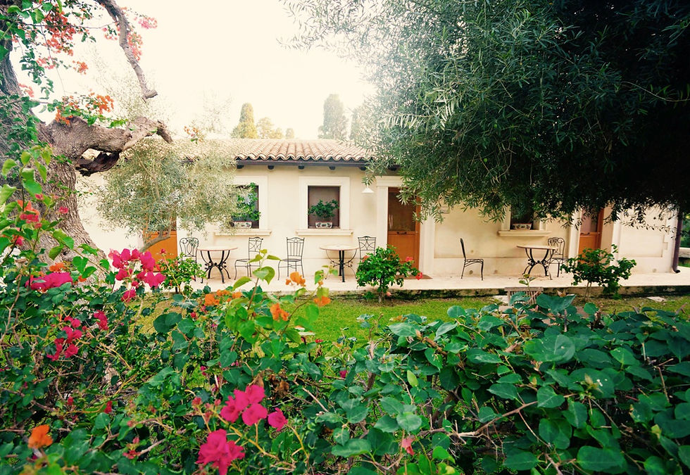 Villa Dei Papiri rooms in Sicilian countryside