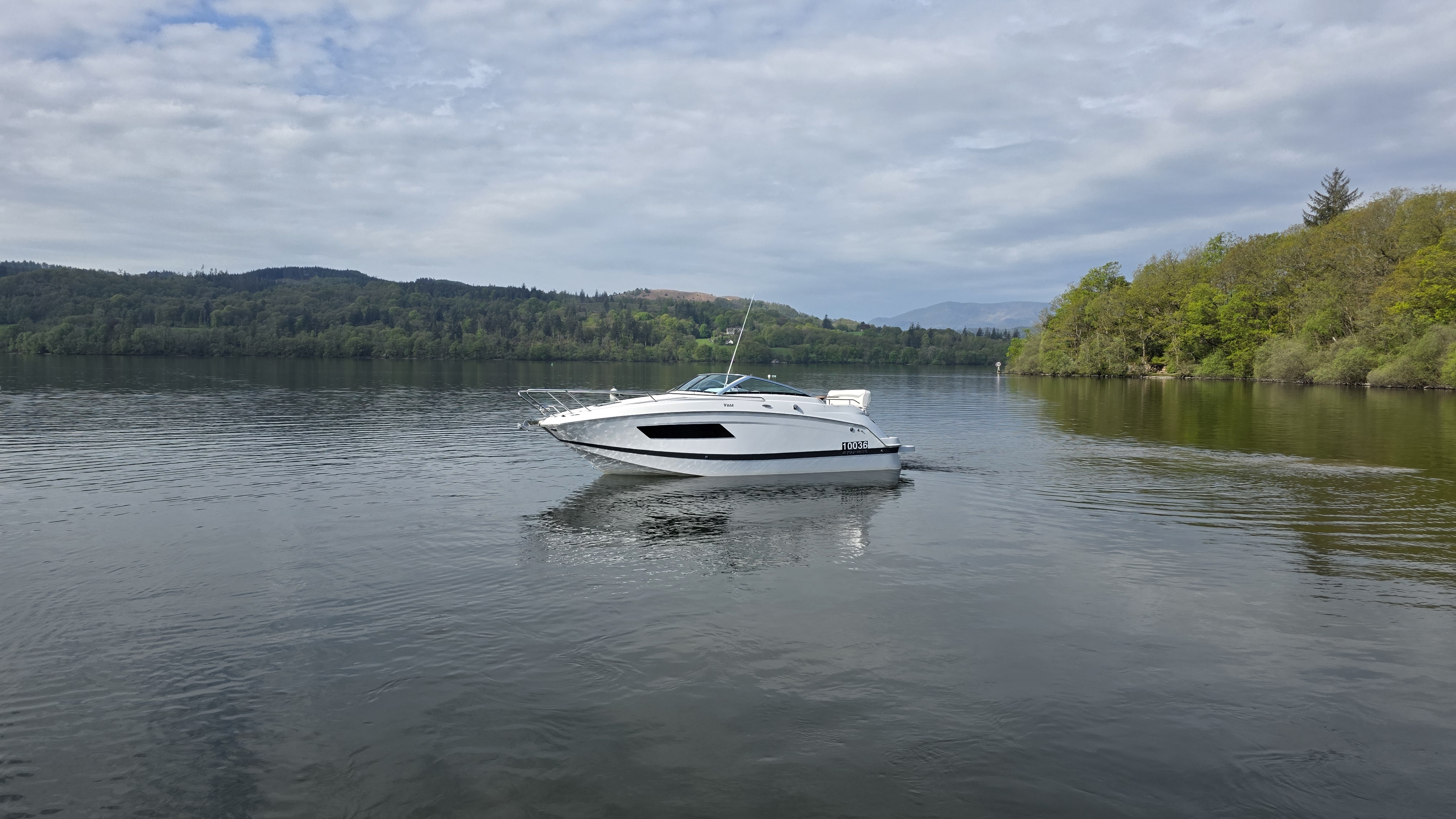 2018 Four Winns 255 VISTA image 3