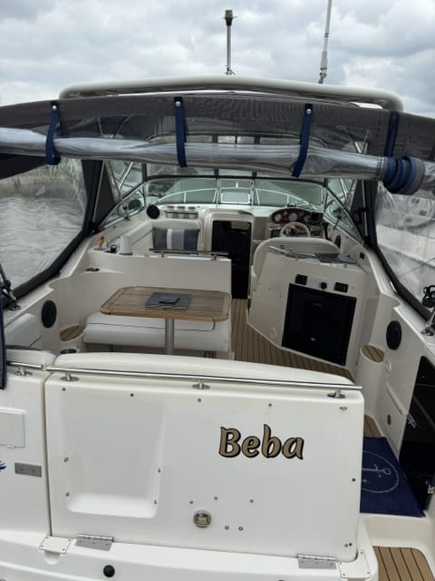 2003 Rinker 270 FIESTA VEE image 4