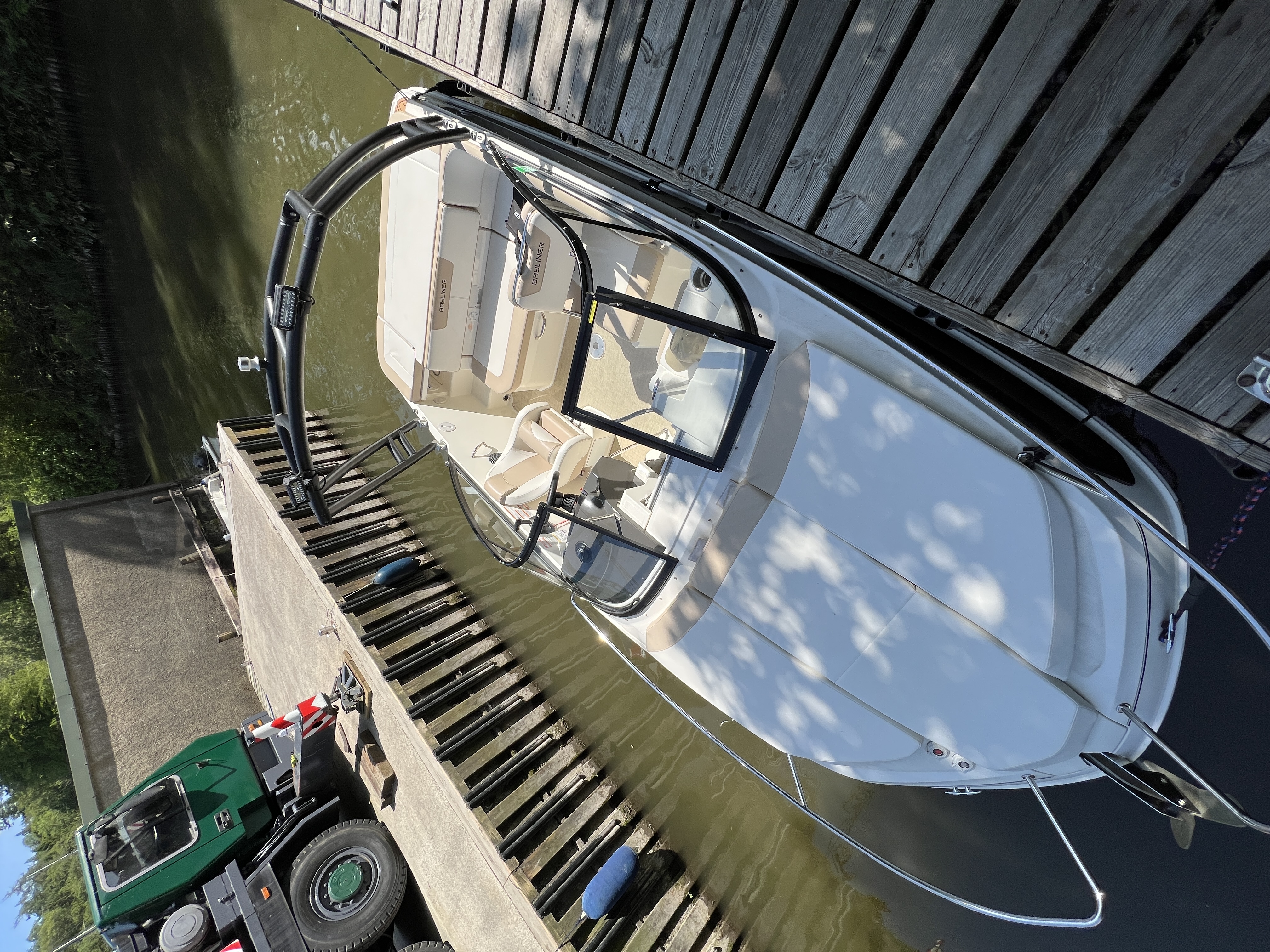2018 Bayliner VR5 image 4