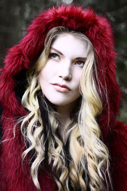 ronja red 1111lkjik.jpg