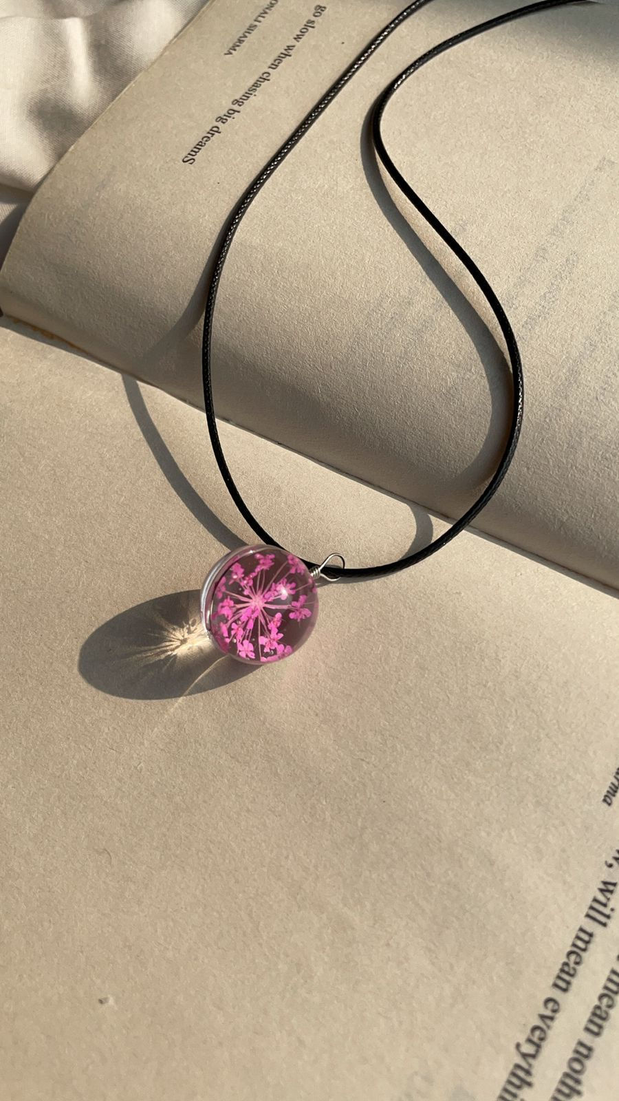 Thumbnail: Queen Ann's Lace Necklace