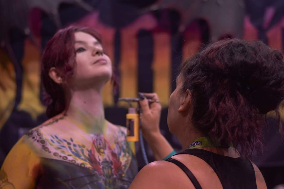 Online makeup course