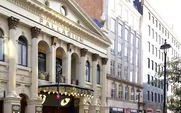 167033-London-Palladium-Theatre.webp
