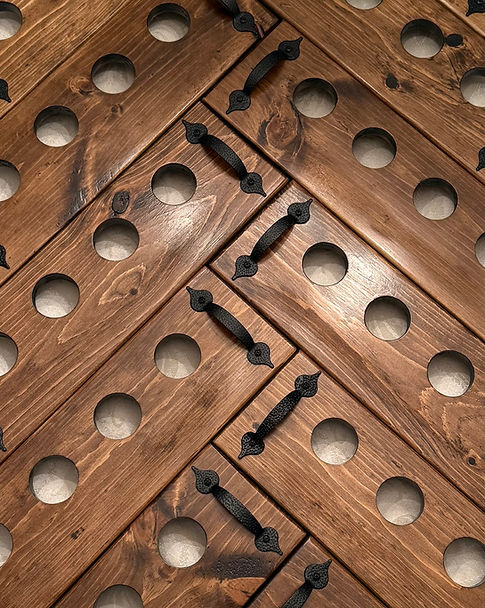 So many Jacobean flight boards arranged in a specific pattern. 
