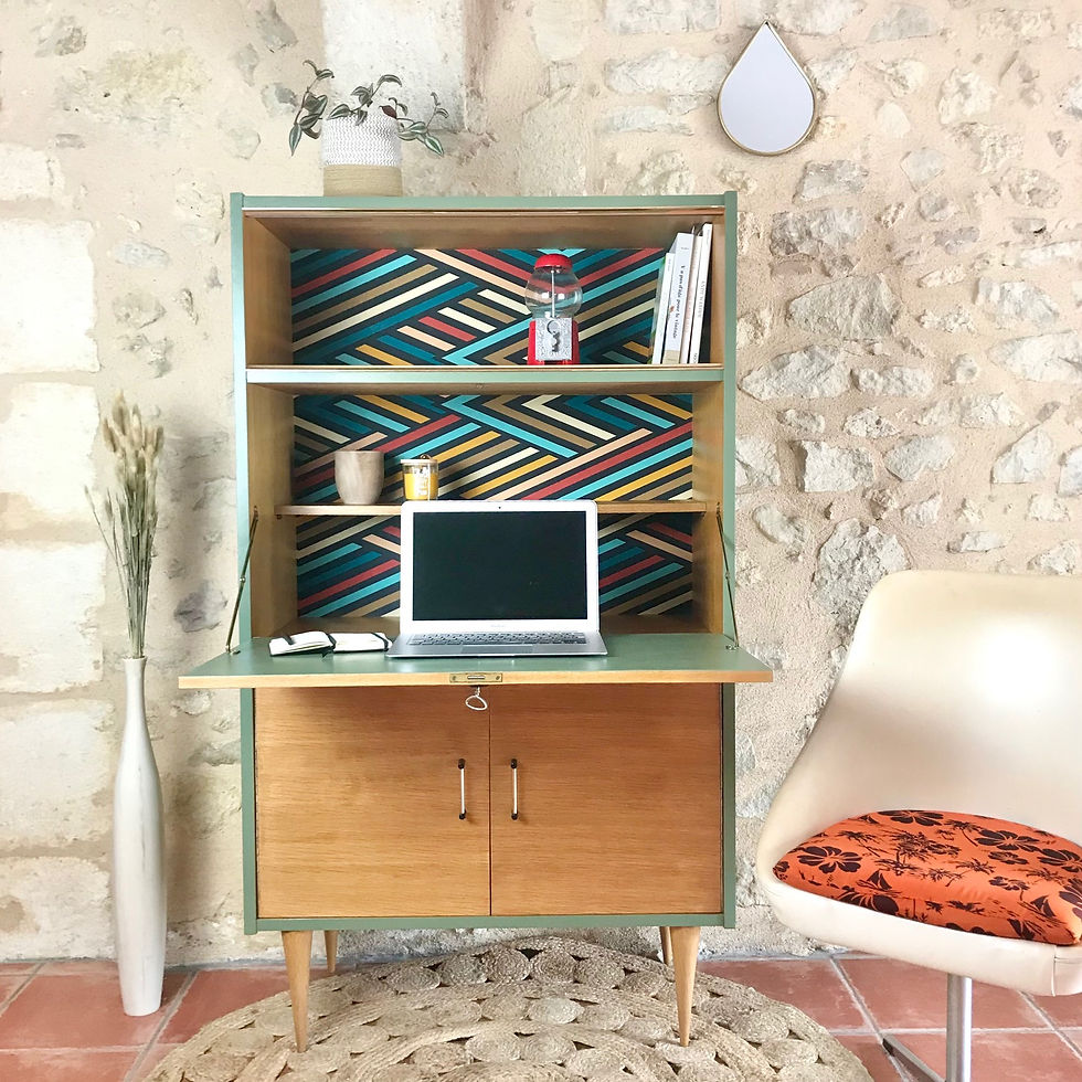 Miniature : Secrétaire