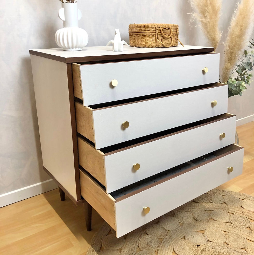 Miniature : Commode gris saunier