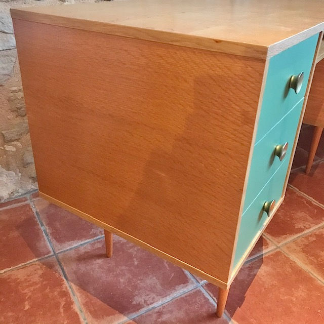 Thumbnail: Bureau adulte