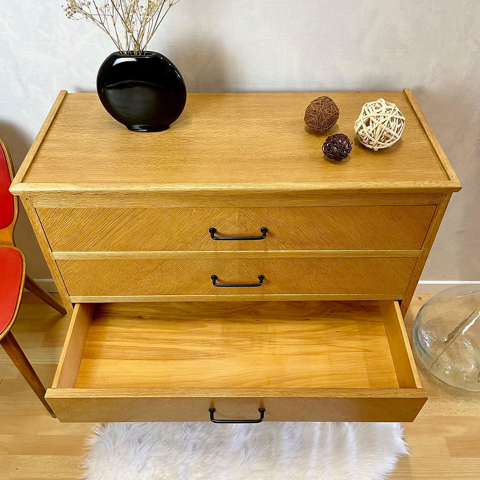 Miniature : Commode à chevrons