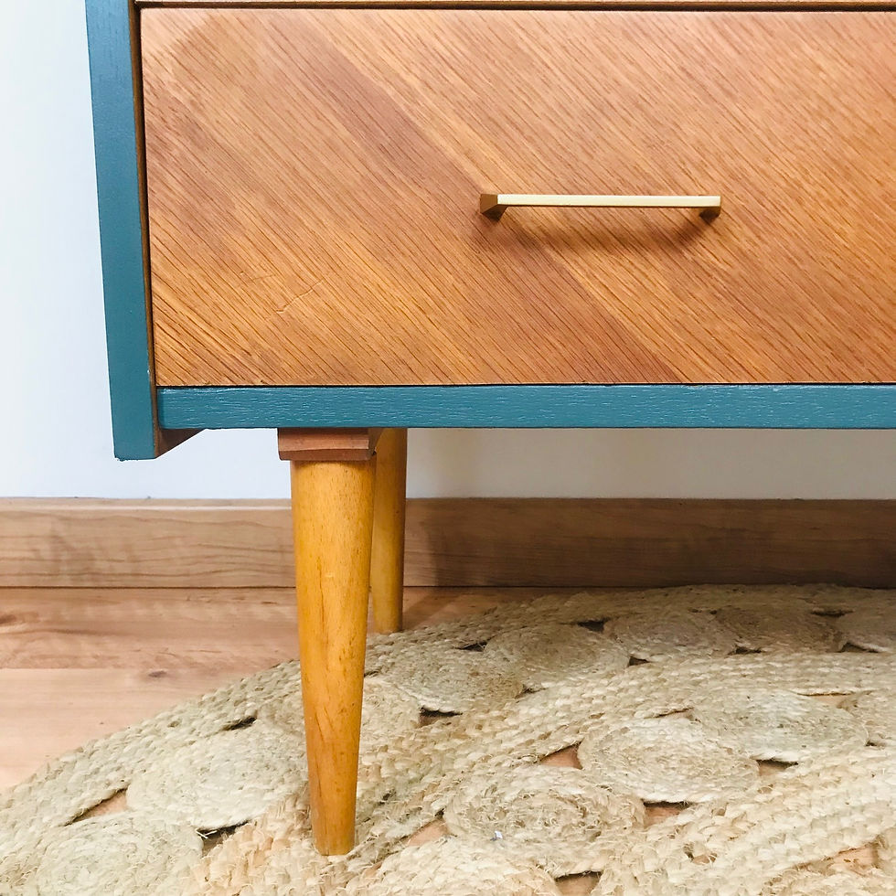 Miniature : Commode à chevrons