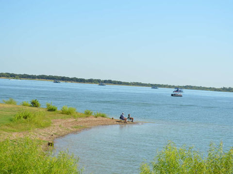 an image of Lake Park