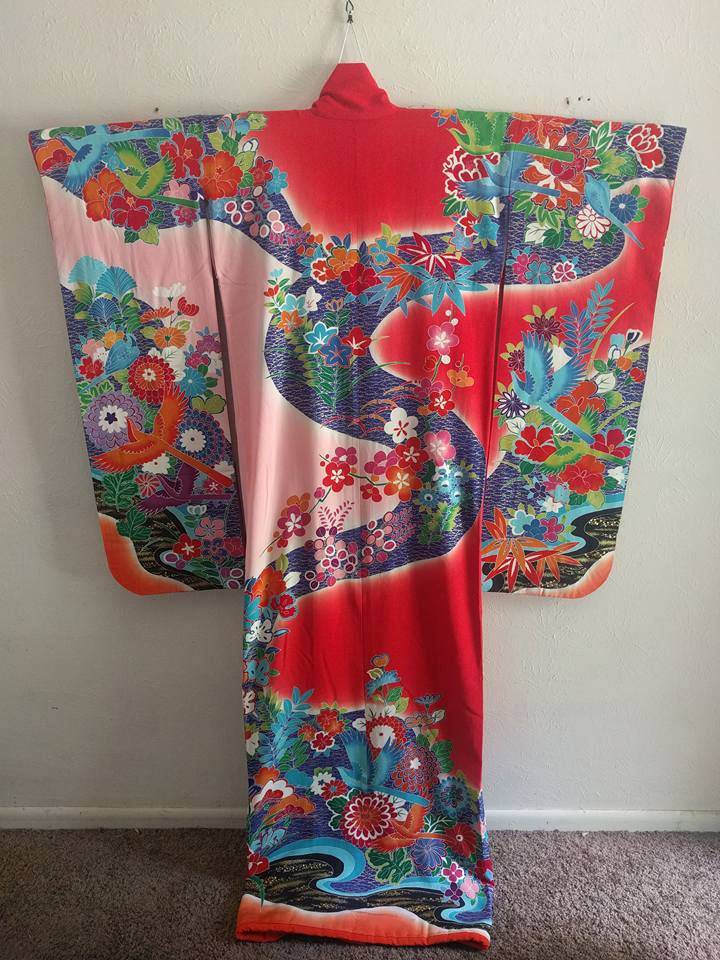 Thumbnail: Formal Japanese Kimono - Kakeshita