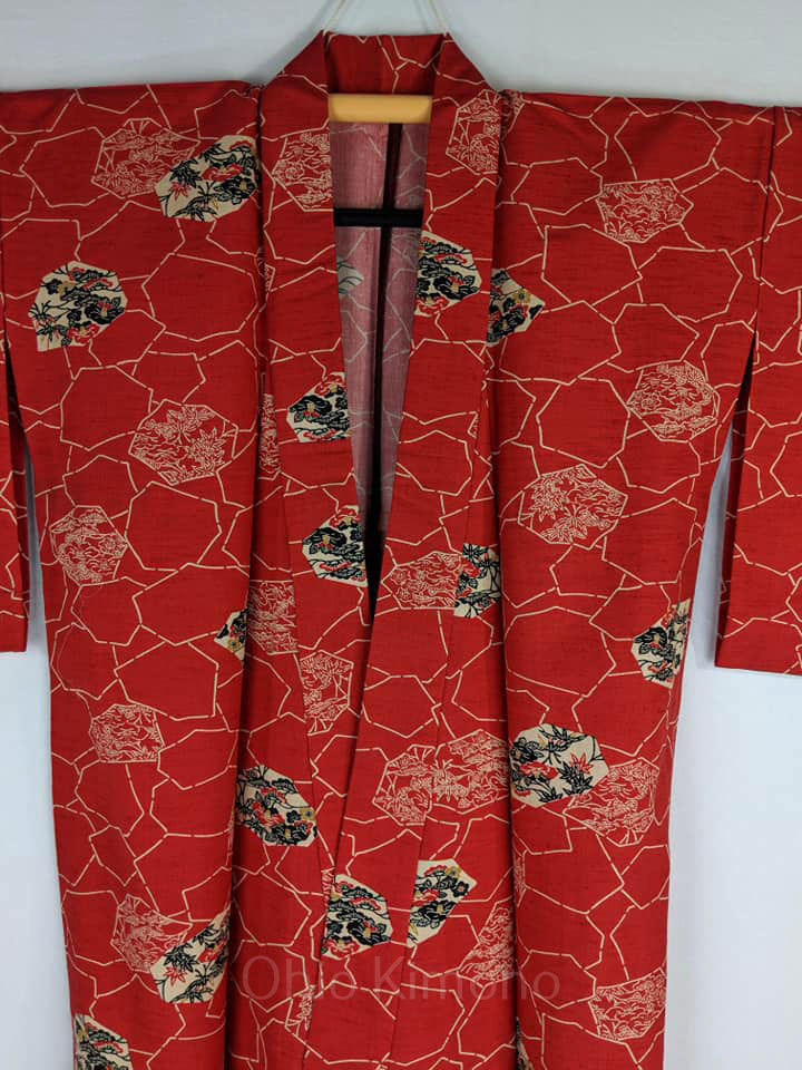 Thumbnail: Red & Black Japanese Kimono