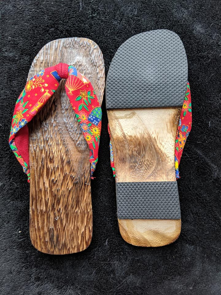 Thumbnail: Red Geta