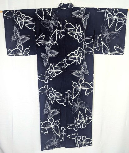 blue yukata for women