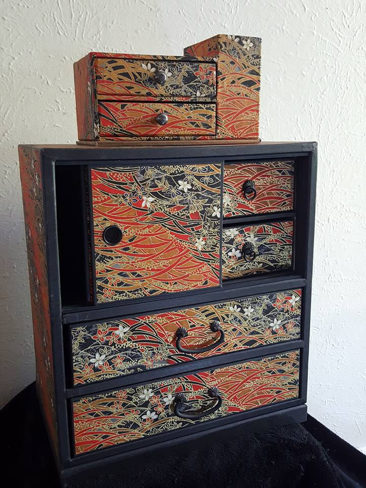Thumbnail: Japanese Vintage Chest