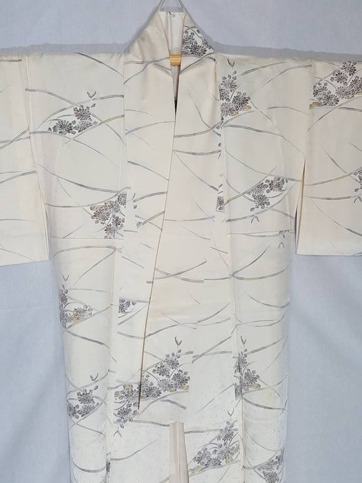 Thumbnail: off white Japanese Kimono