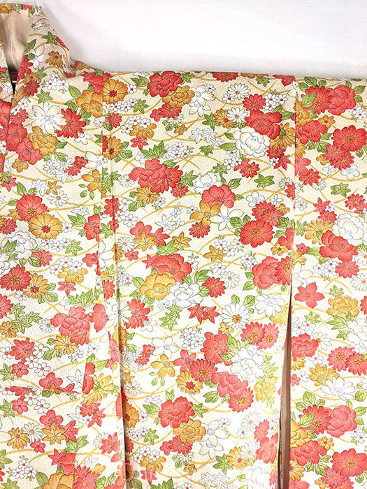 Thumbnail: cream japanese kimono