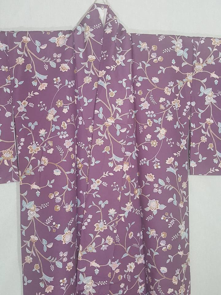Thumbnail: purple japanese kimono
