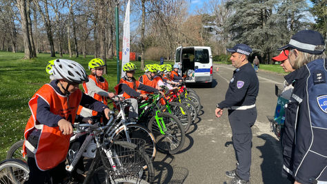 Grade 5 Students Put Their Biking Safety Skills to the Test at Giardini Margherita