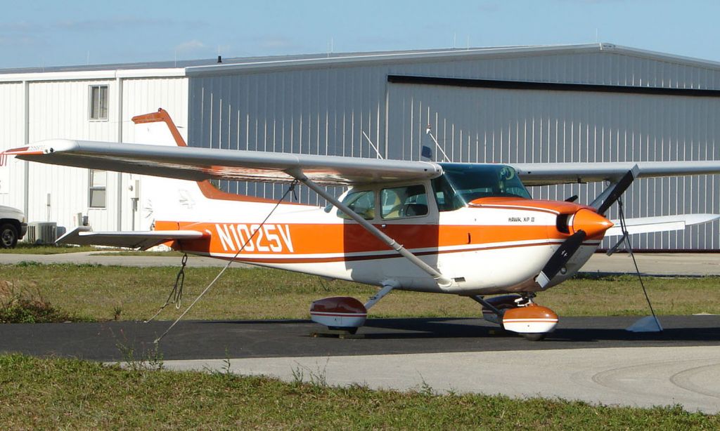 Diamond DA-40 on takeoff