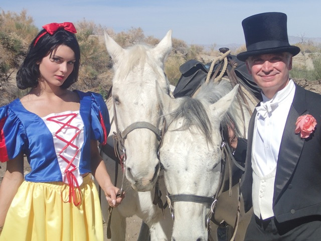 Art Fair Opens With Fairy Tale Wedding | The Desert Sun
