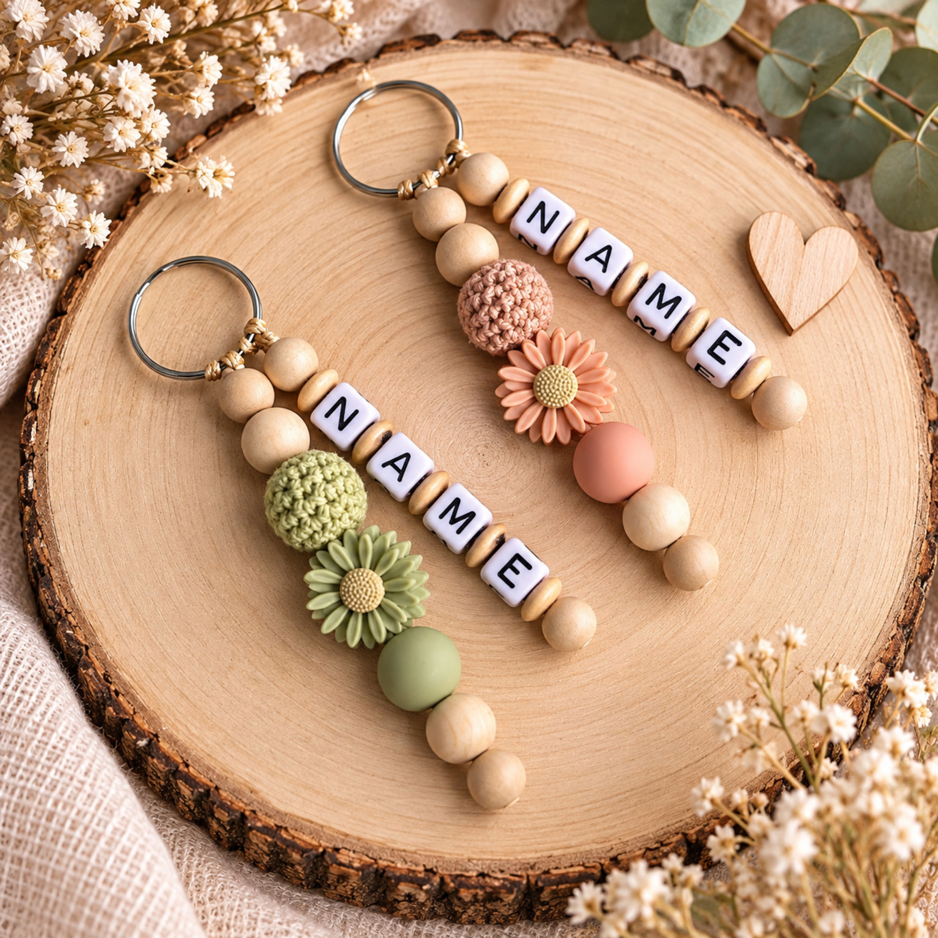 Personalisierter Schlüsselanhänger mit Namen Blume, individuelles Geschenk