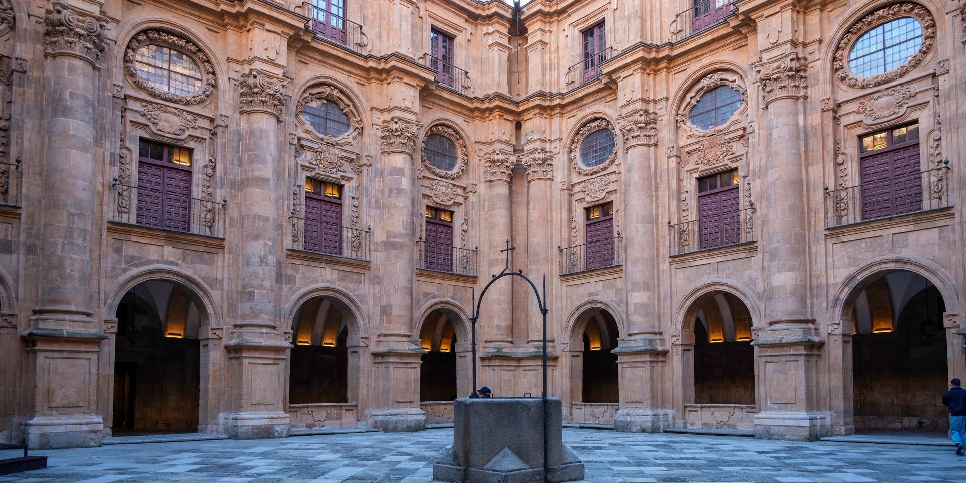 Patio histórico de la Universidad de Salamanca