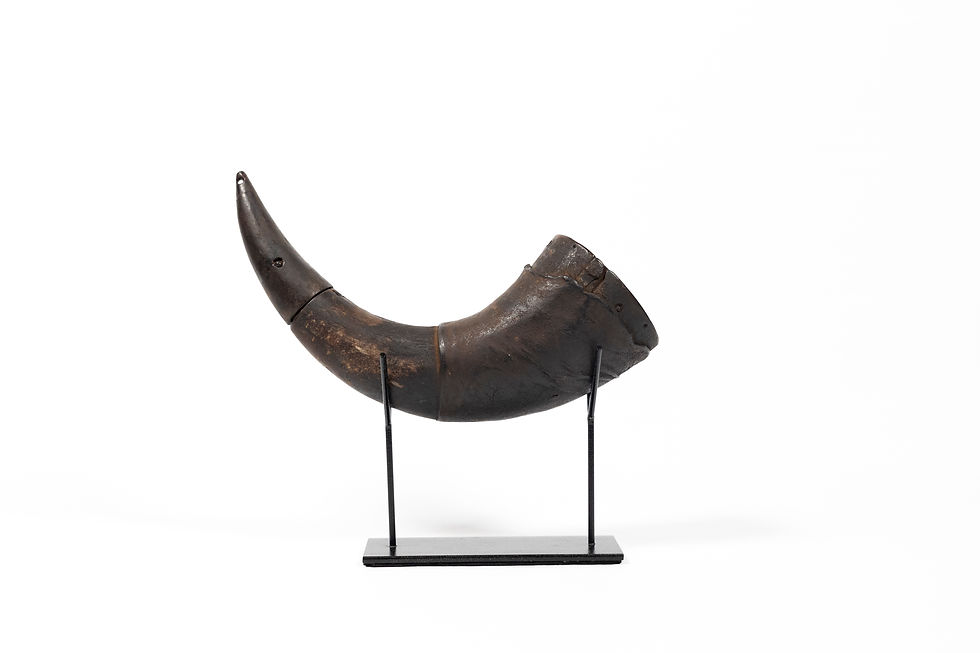Thumbnail: Old Kub Tshuaj | Antique Powderhorn