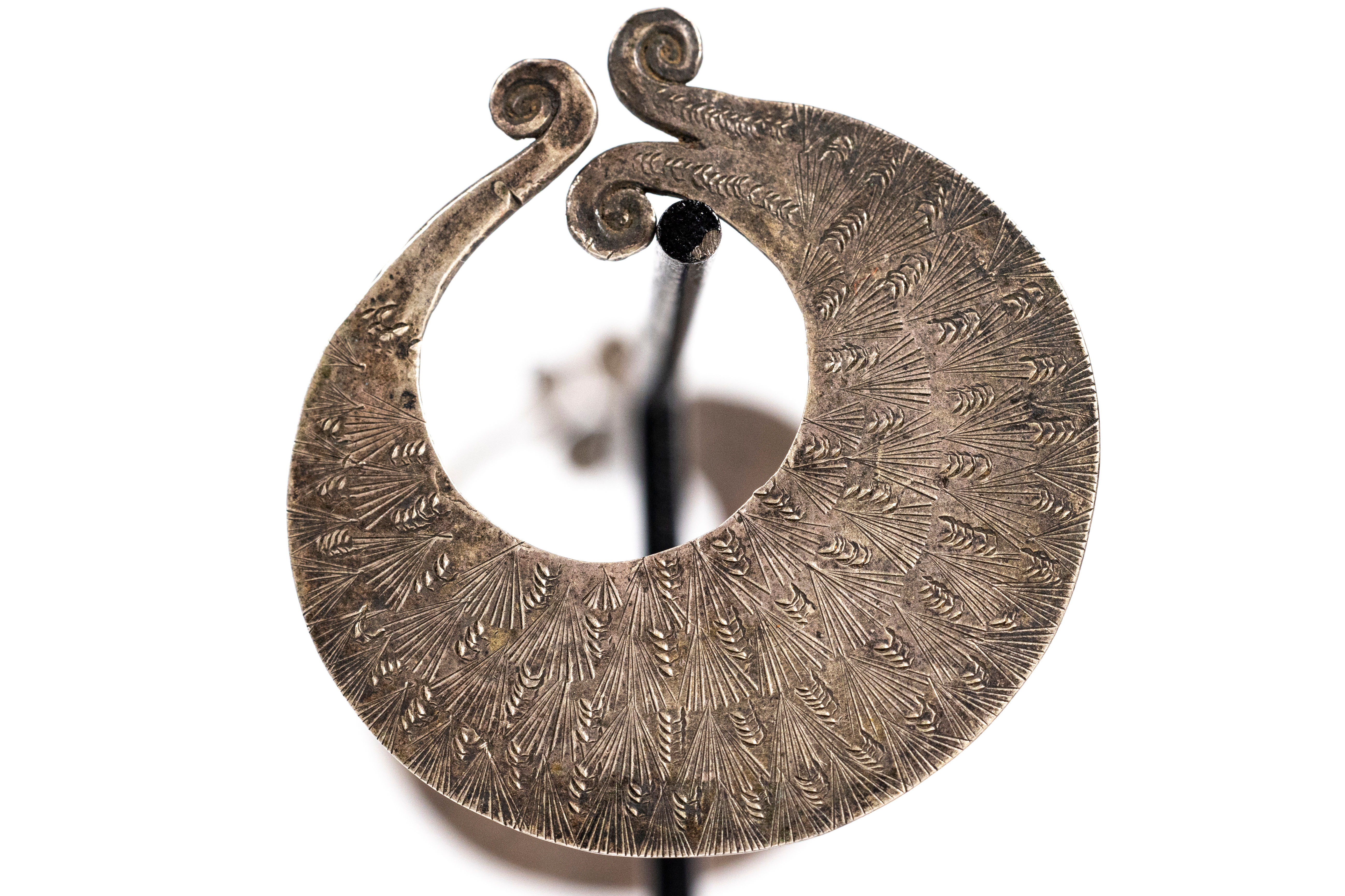 Kooj Ntseg Qwj | Hmong "snail" style earrings