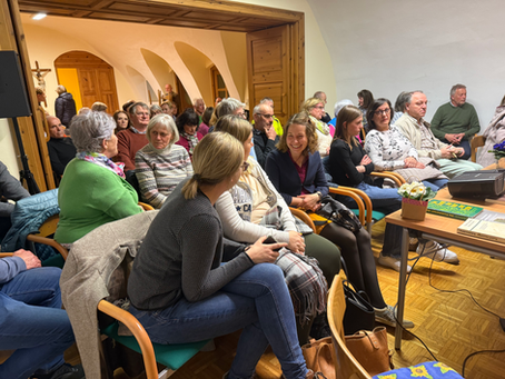 EIN LEBENDIGER BODEN - DIE KUNST DES UMSICHTIGEN GÄRTNERNS?