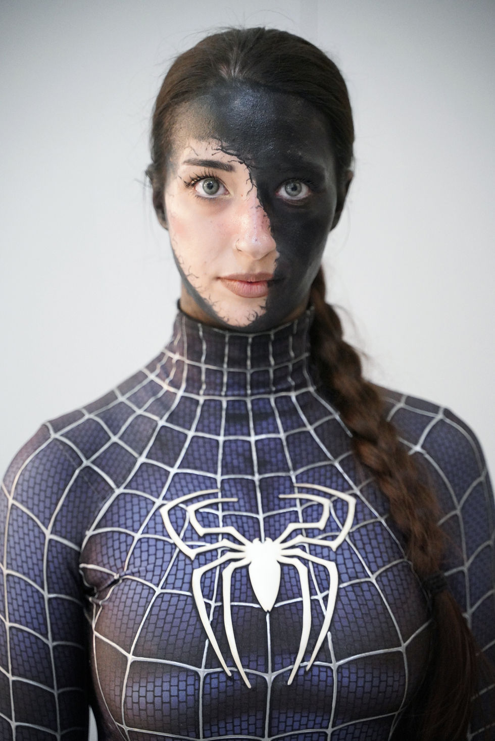 Woman in Black Spider-Man cosplay