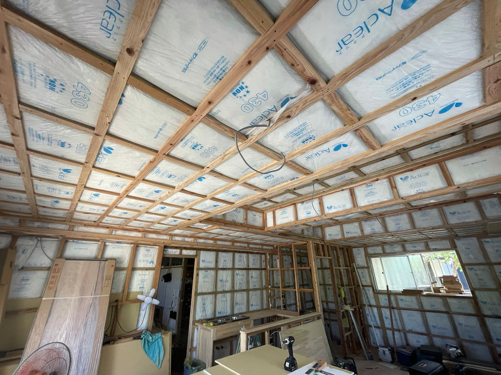 店舗内装 断熱材施工状況