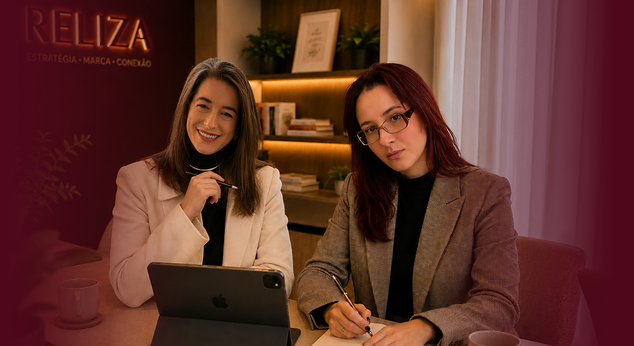eliza e renata escritorio.png