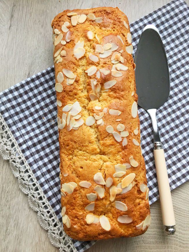 PLUMCAKE ALLE MANDERLO CON CUORE D'ALBICOCCA
